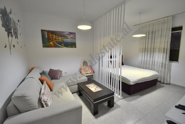 Studio ne shitje prane 21 Dhjetorit ne Tirane